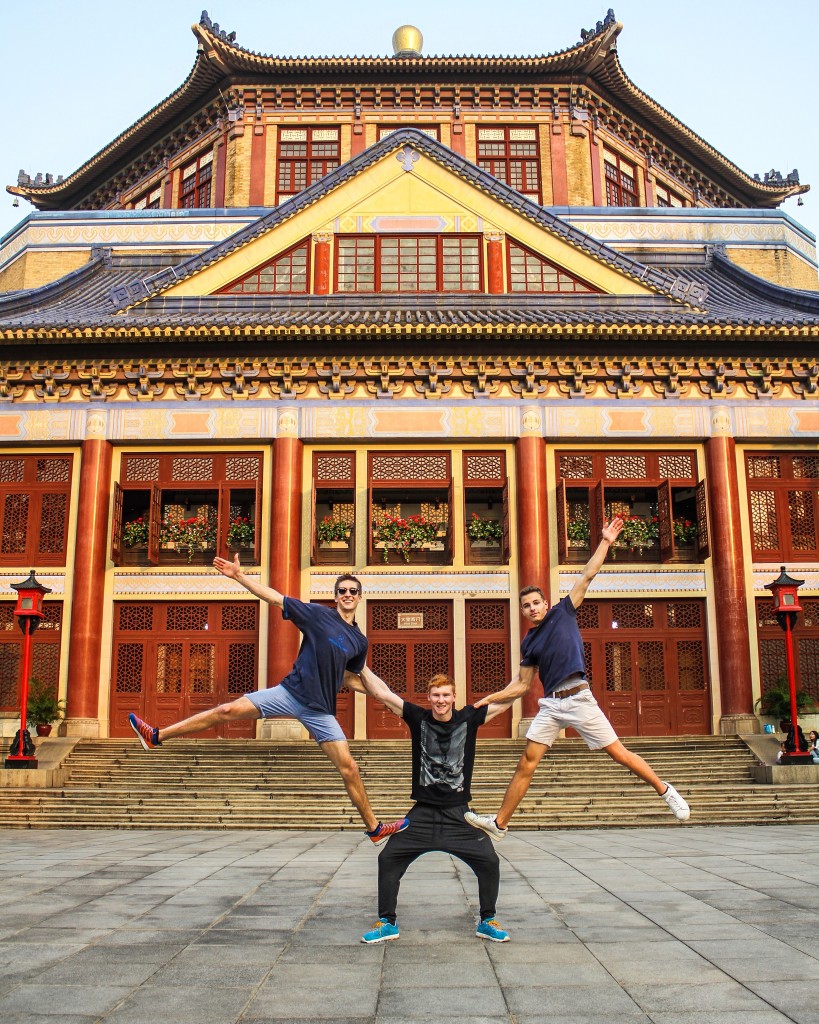 Ruben with German climbing team members Max Prinz and Yannik Flohe in front of a chinese temple  during the Youth World Champs in Guangzhou in Southern China